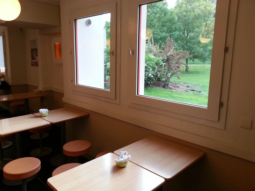 Ibis Budget Chateaudun Exterior photo