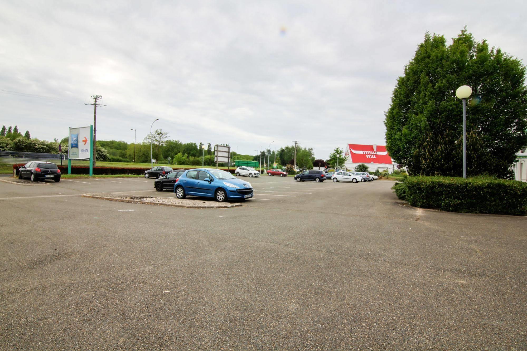 Ibis Budget Chateaudun Exterior photo