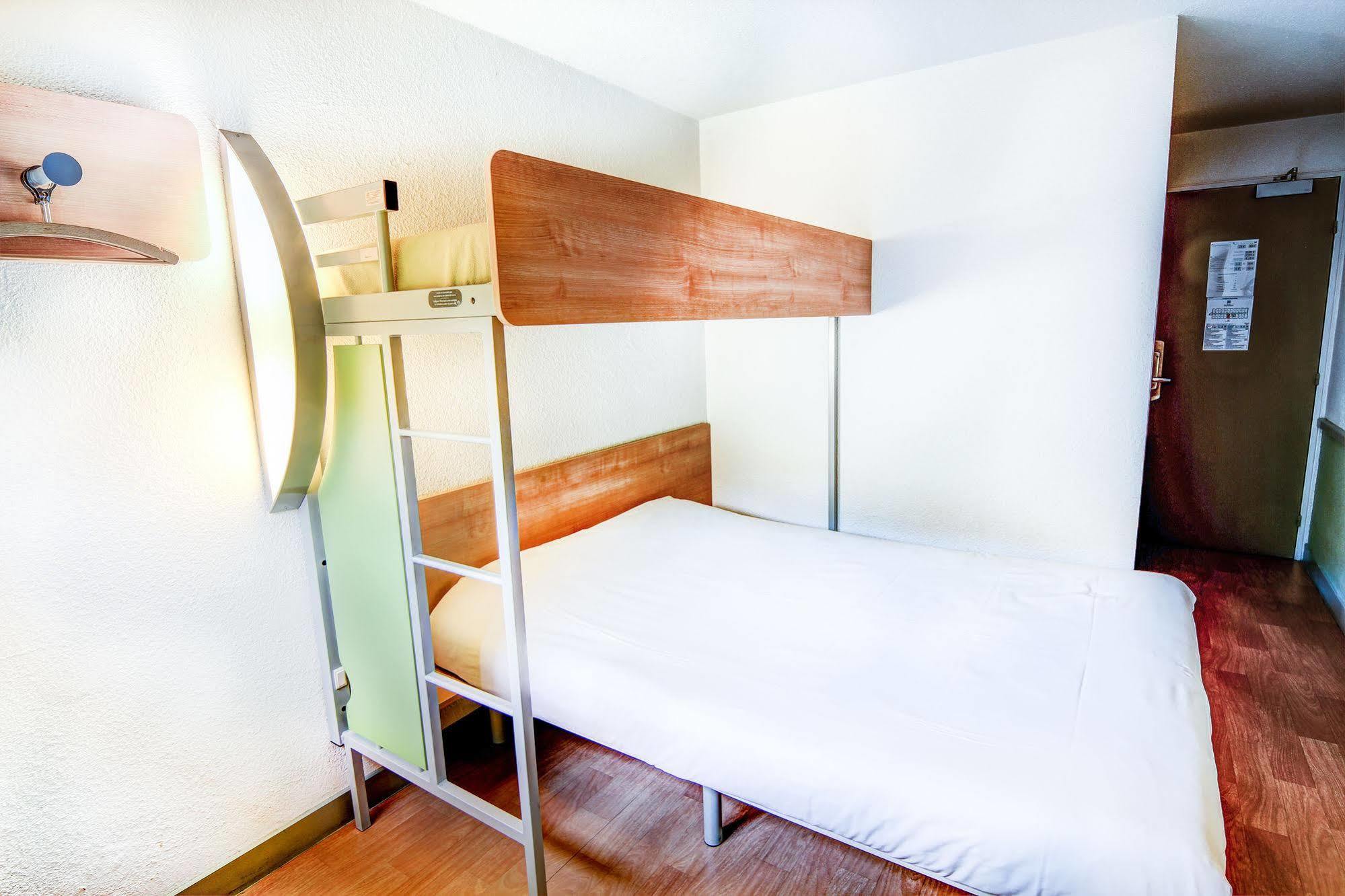 Ibis Budget Chateaudun Exterior photo