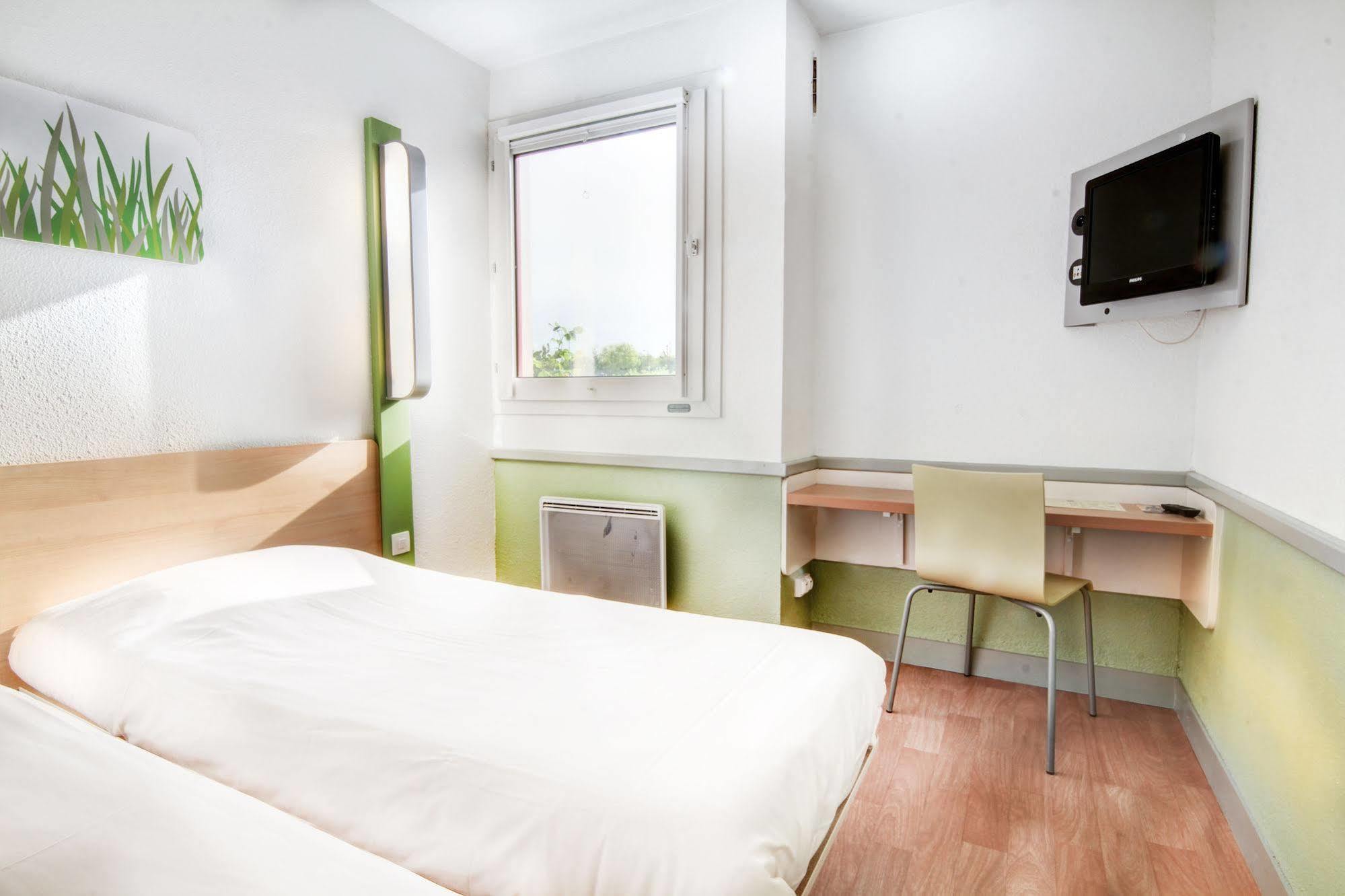 Ibis Budget Chateaudun Exterior photo