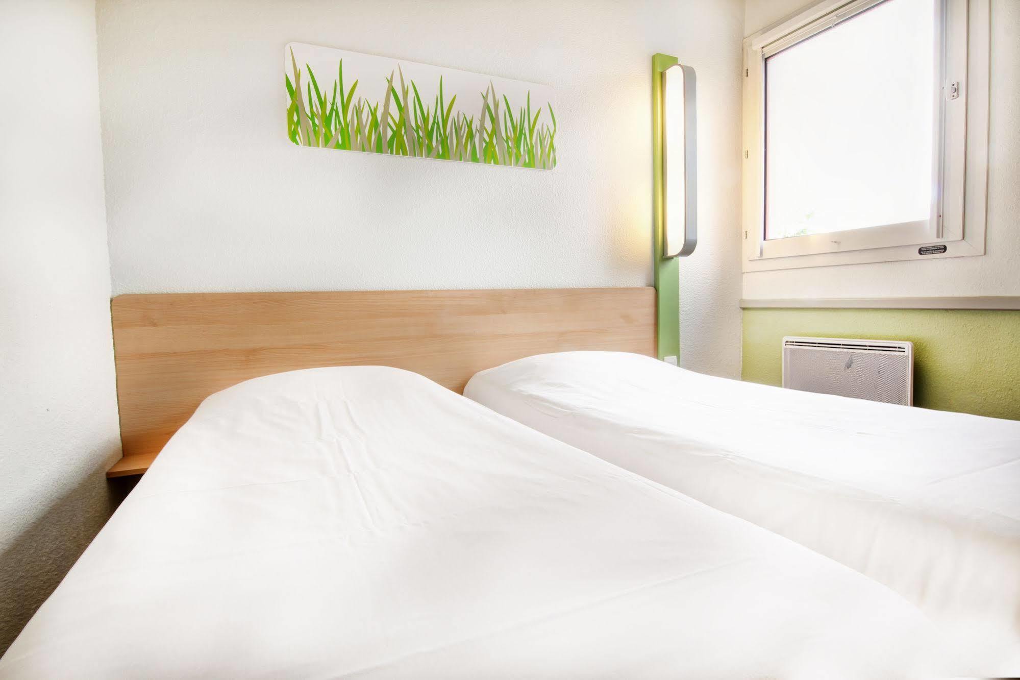 Ibis Budget Chateaudun Exterior photo